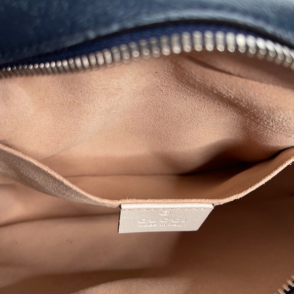 Gucci Mormont calfskin Matelasse Diagonal  Navy Blue Camera bag. Authentic. - Picture 6 of 14